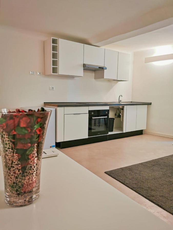 De Ville Guest House Генуя Экстерьер фото